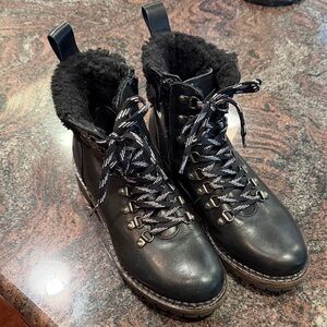 Pajar Black Leather Boots with Fur Trim almost new excellent condition